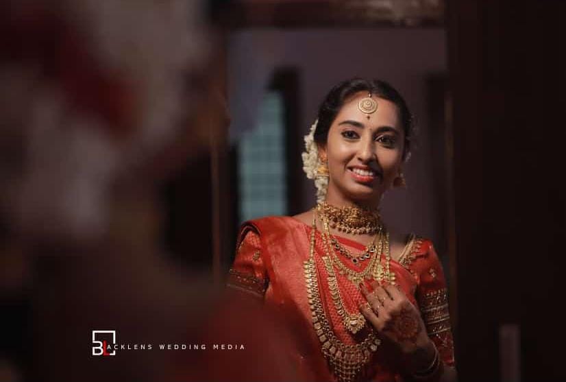 DREAMS HERBAL BEAUTY PARLOUR KULAPPULLY