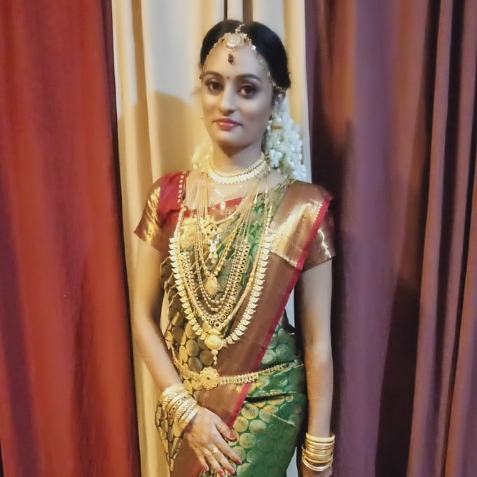 DREAMS HERBAL BEAUTY PARLOUR KULAPPULLY